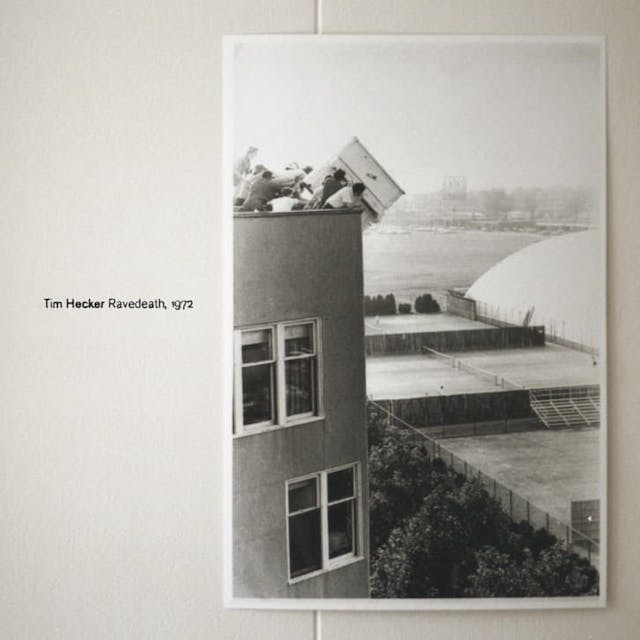 album cover for "Ravedeath, 1972 (2011)" by Tim Hecker